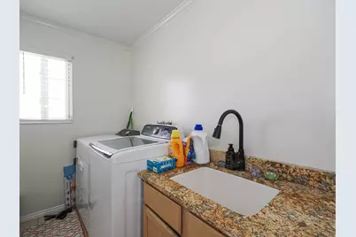 1833 N 350 E, Centerville, UT 84014 - Photo 55
