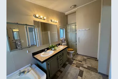 4451 S Pan American Dr, Murray, UT 84107 - Photo 13
