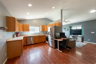 2047 E Weeping Willow Way N, Eagle Mountain, UT 84005 - Photo 5