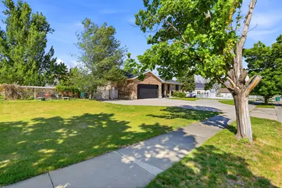 2840 W Country Classic Dr S, Bluffdale, UT 84065 - Photo 5