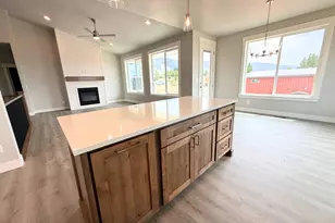 936 E 410 N, Hyde Park, UT 84318 - Photo 7