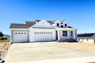 936 E 410 N, Hyde Park, UT 84318 - Photo 3