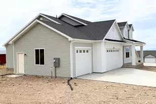 936 E 410 N, Hyde Park, UT 84318 - Photo 3