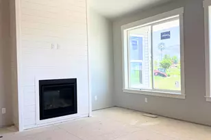 936 E 410 N, Hyde Park, UT 84318 - Photo 3