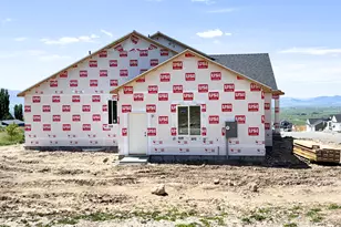 936 E 410 N, Hyde Park, UT 84318 - Photo 5