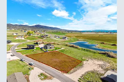 303 E Lake Cir #5, Garden City, UT 84028 - Photo 3