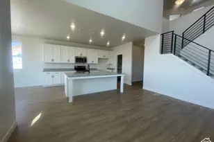 6709 S Skyloop Dr W, West Jordan, UT 84081 - Photo 5