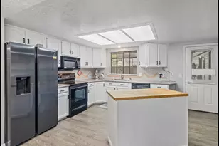 1166 N 700 W, Centerville, UT 84014 - Photo 9
