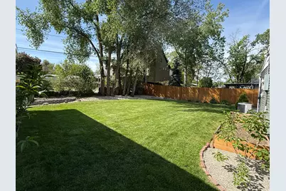 1916 E La Cresta Dr, Cottonwood Heights, UT 84121 - Photo 9