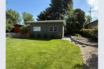1916 E La Cresta Dr, Cottonwood Heights, UT 84121 - Photo 5