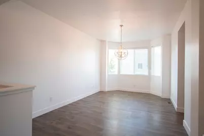 1372 S Homestead Ln, Syracuse, UT 84075 - Photo 11