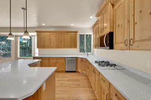 3047 W Chalk Creek Way S, South Jordan, UT 84095 - Photo 9