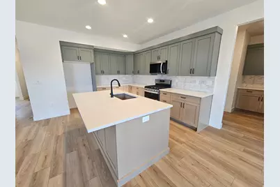 3763 W 1625 S #422, Taylor, UT 84401 - Photo 5