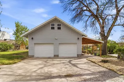 286 N State St E, Fairview, UT 84629 - Photo 3