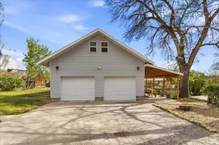 286 N State St E, Fairview, UT 84629 - Photo 3