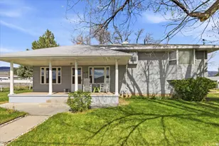 286 N State St E, Fairview, UT 84629 - Photo 1