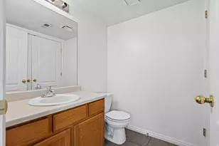 879 N 1125 W, Layton, UT 84041 - Photo 9