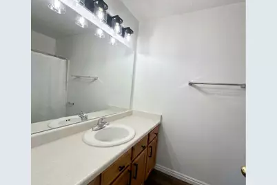 879 N 1125 W, Layton, UT 84041 - Photo 21
