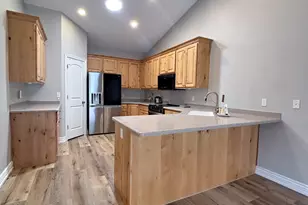 928 W 20 N, Orem, UT 84057 - Photo 7