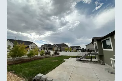 8185 N Cobblerock Rd E, Lake Point, UT 84074 - Photo 31