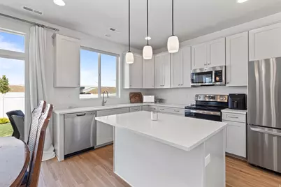 3233 S Burkhill Ln, Syracuse, UT 84075 - Photo 9