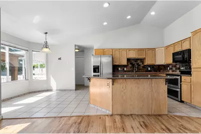 9188 S Granada Hills Dr W, West Jordan, UT 84088 - Photo 7