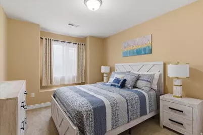 937 Farnham Dr, North Salt Lake, UT 84054 - Photo 23