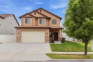 937 Farnham Dr, North Salt Lake, UT 84054 - Photo 1