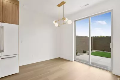 990 N Manen St, Washington, UT 84780 - Photo 9