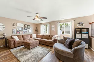 1691 S 300 E, Kaysville, UT 84037 - Photo 11