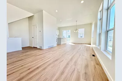 1650 N Main St, Layton, UT 84041 - Photo 9