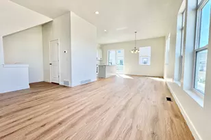 1650 N Main St, Layton, UT 84041 - Photo 9