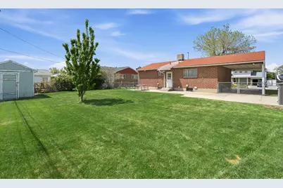 9771 S Amber Ln, Sandy, UT 84094 - Photo 19