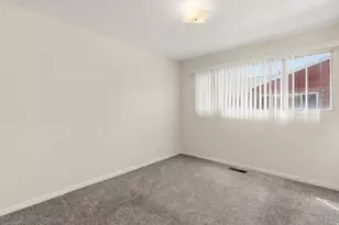 9771 S Amber Ln, Sandy, UT 84094 - Photo 11