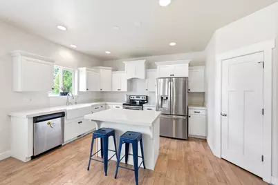 137 N 410 E, Vineyard, UT 84059 - Photo 9