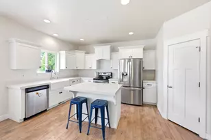 137 N 410 E, Vineyard, UT 84059 - Photo 9