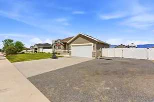 653 Gold Dust Rd, Grantsville, UT 84029 - Photo 3