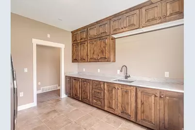1627 E Lakeview Ln, Eagle Mountain, UT 84005 - Photo 37