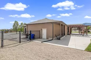 1627 E Lakeview Ln, Eagle Mountain, UT 84005 - Photo 77