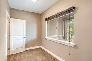 1627 E Lakeview Ln, Eagle Mountain, UT 84005 - Photo 31