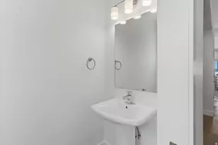 506 W 2200 N, Layton, UT 84041 - Photo 13