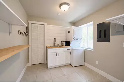 4301 S 300 W, Washington Terrace, UT 84405 - Photo 9