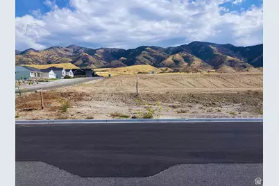 16 S 1000 E #101, Hyde Park, UT 84318 - Photo 1
