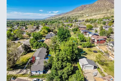 574 N 400 E, Centerville, UT 84014 - Photo 39