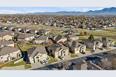 4758 W Wagon Train Dr S, Herriman, UT 84065 - Photo 19
