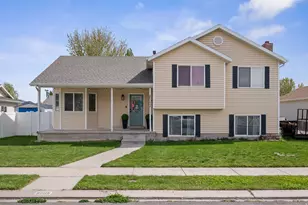 2152 E Weeping Willow Way N, Eagle Mountain, UT 84005 - Photo 1