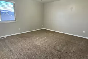 4588 E Evans Dr S, Eagle Mountain, UT 84005 - Photo 35
