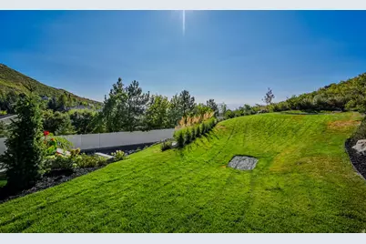 3381 E 9980 S, Sandy, UT 84092 - Photo 9