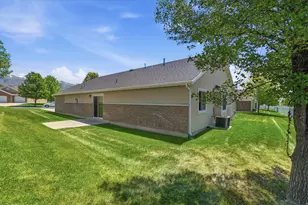 2333 N Garden Ln W, Layton, UT 84041 - Photo 23