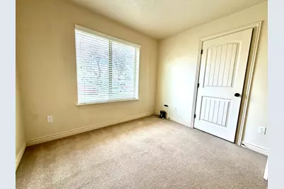 801 S 90 E #D101, Vernal, UT 84078 - Photo 11